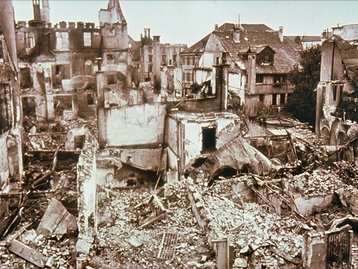 94. Zerstörtes Bregenz image-5678