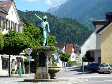 09. Riedmillerdenkmal image-2873