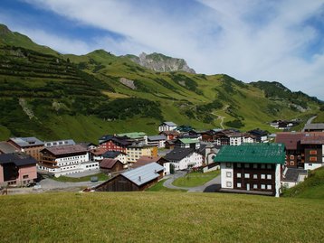 b. Zürs image-58881