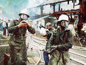 09. Feuerwehrmänner mit Pressluftatmern image-5954