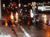 12. Aufbringen von Bindemittel image-5957