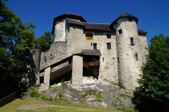 10. Burg Glopper