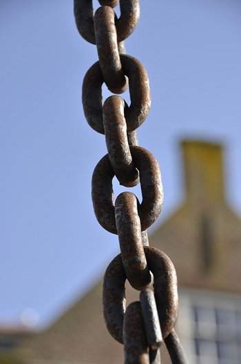 necklace-2452375_640