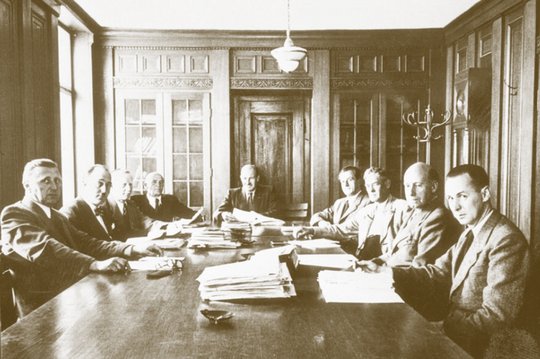 volare_o_190342_980px_Landesregierung_Ulrich_Ilg_Sepia_50_Prozent