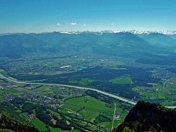 01. Oberes Rheintal von der Schweiz aus gesehen (Blickrichtung Osten) image-1969