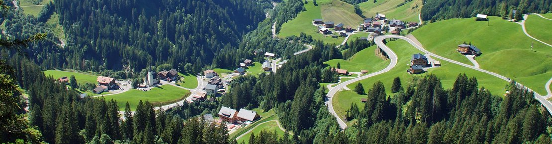 Bregenzerwald-Schroecken-von-Weg-vom-Koerbersee-Mettewanderung-wg-2024-_145_-webbearb