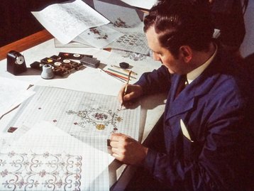 32. Entwerfen eines Stickereimusters image-12453