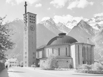 13. Hl. Kreuz-Kirche image-2909