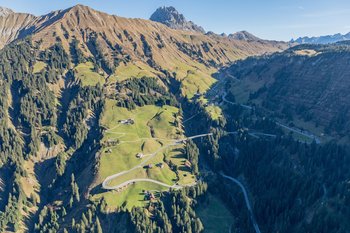 schroecken_20171017-2230-Nesslegg-Hochtannbergstrasse-Kehre-webbearb