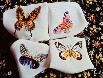 31. Produkt eines Vorarlberger Stickereibetriebes image-12488