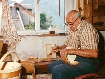 33. Aussterbendes Handwerk image-5545